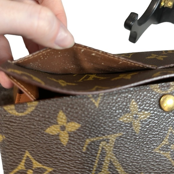 Louis Vuitton Monogram Sarah Long Wallet - Picture 16 of 16